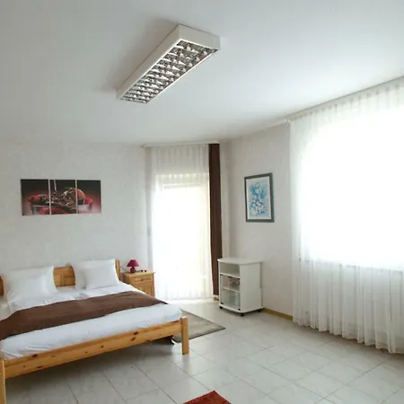 Guest house Csokolade *